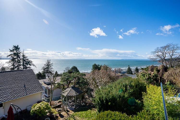 Ocean Views from outdoor patio/balcony area