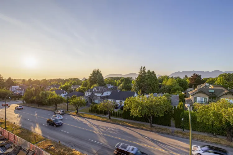 From Queen Elizabeth Gardens to the North Shore Mountains.